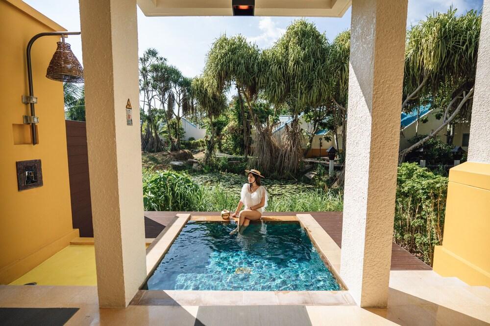 Paradox Resort Phuket Room Type - Premium Garden Villa