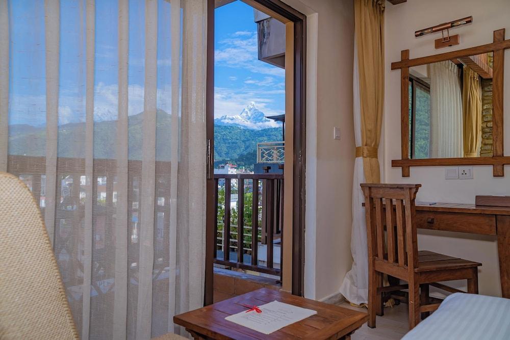 Pokhara Batika Room Type - Deluxe King Room