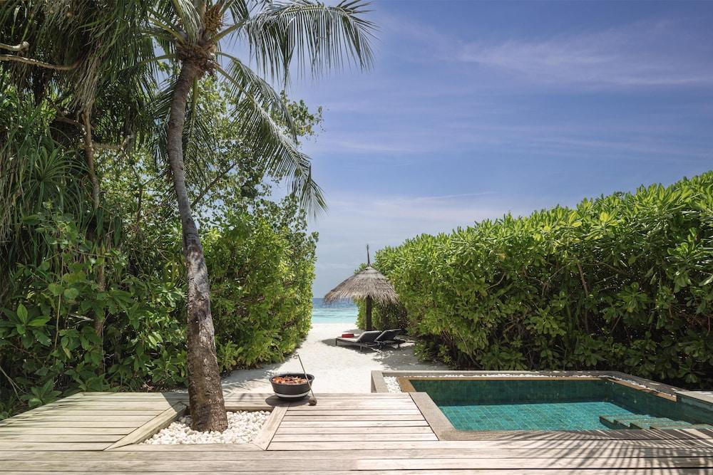 NH Collection Maldives Havodda Resort Room Type - Overwater Villa
