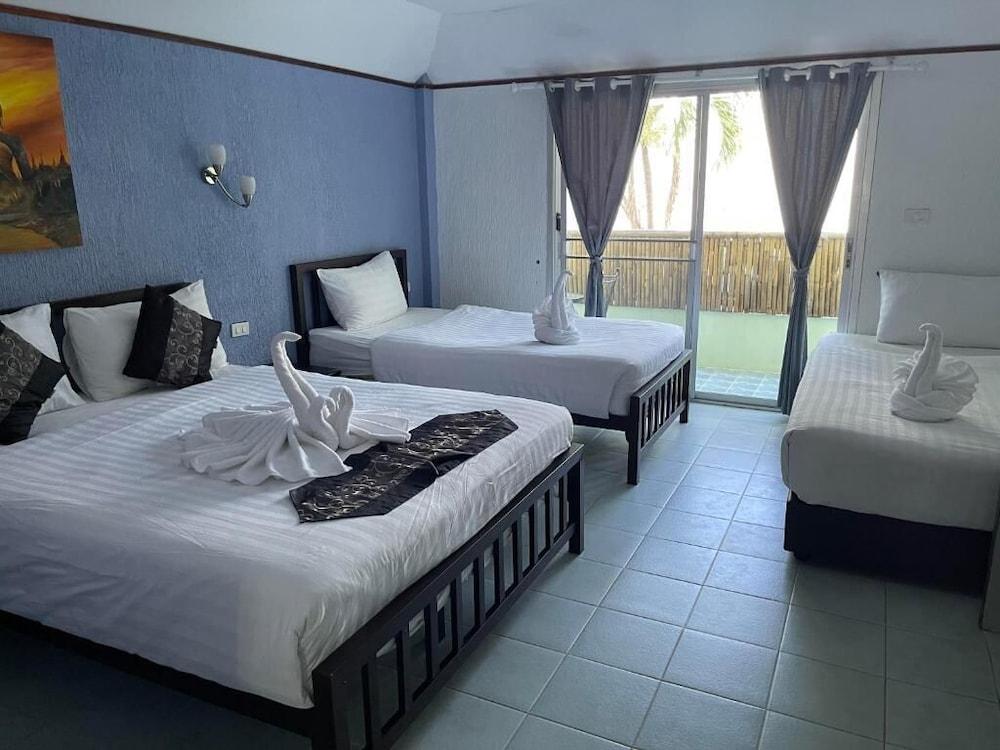 Samui Green Hotel Room Type - Family Quadruple Room