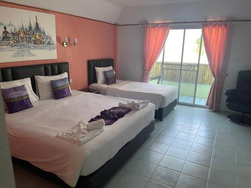 Samui Green Hotel Room Type - Triple Room with Balcony Samui Green Hotel Room Type - Triple Room with Balcony