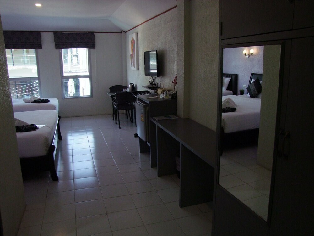 Samui Green Hotel Room Type - Classic Triple Room