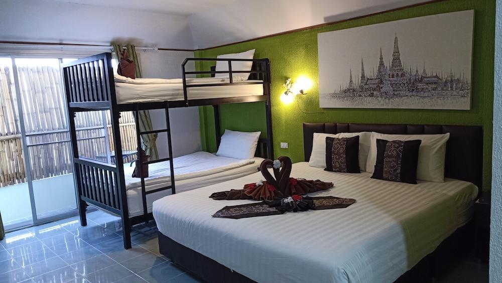 Samui Green Hotel Room Type - Quadruple Room