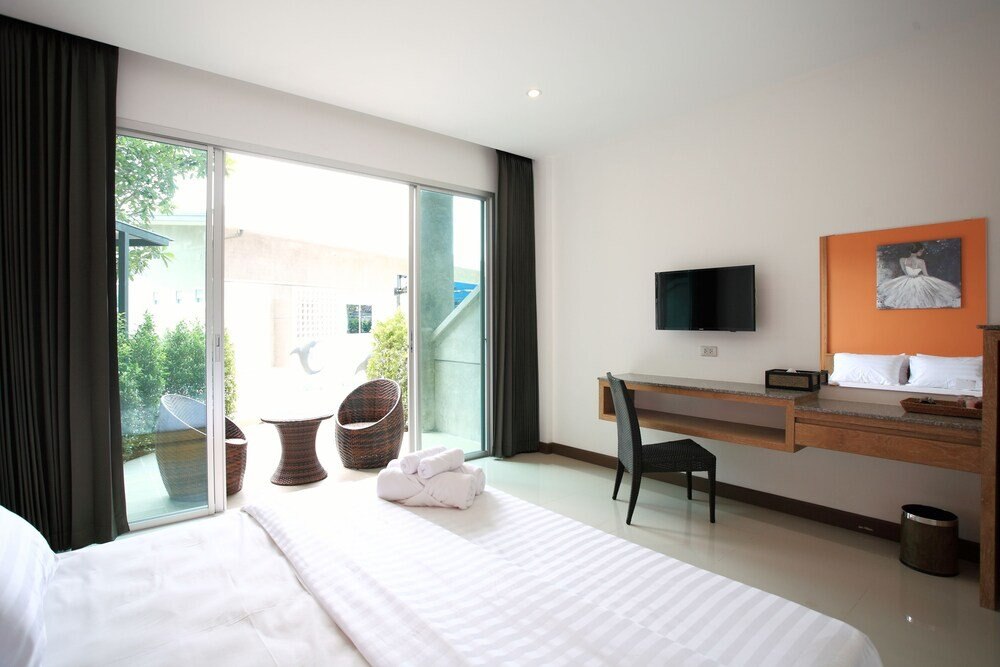 The Malika Room Type - King Size Pool Access