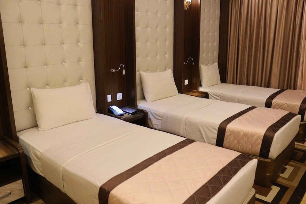 Al Khaleej Grand Hotel  Room Type - Standard Quadruple Room, Balcony