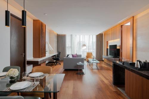 Lancaster Bangkok Room Type - One-Bedroom Apartment