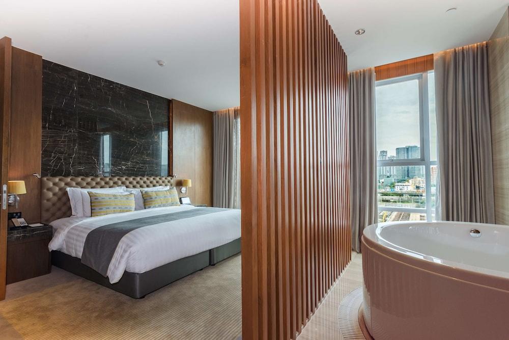 Lancaster Bangkok Room Type - Premium Suite