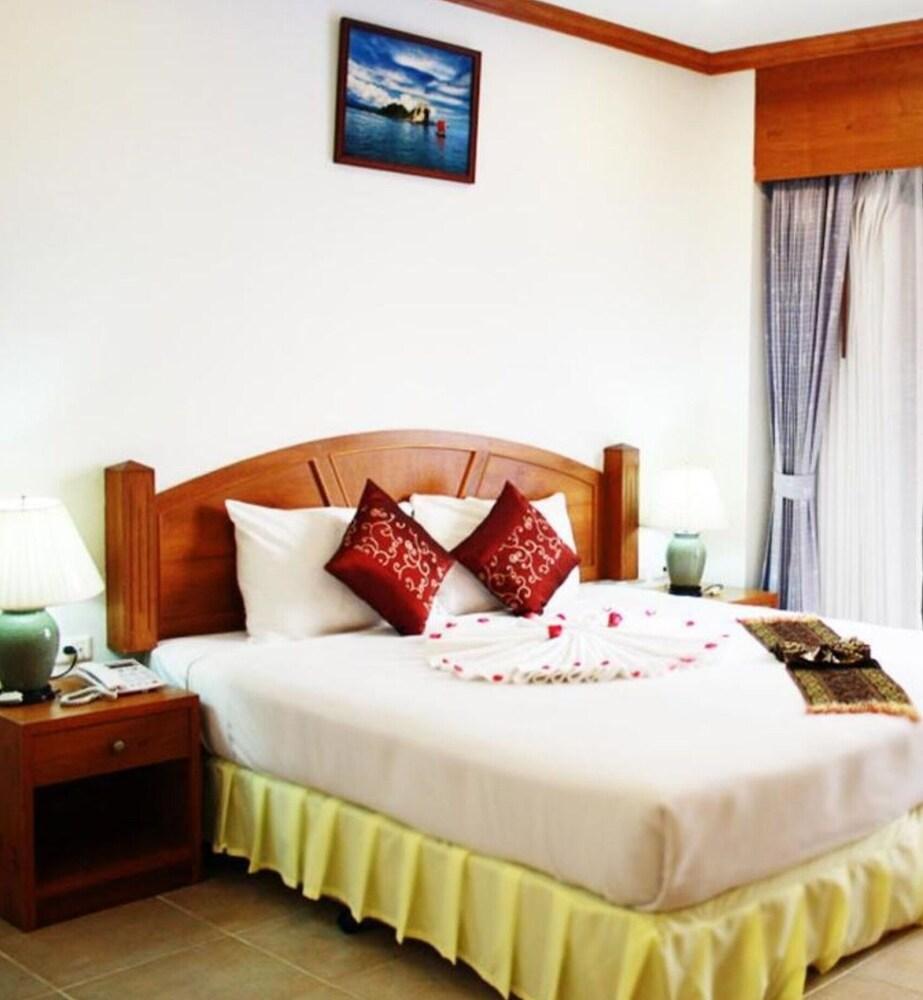 MT Hotel Patong