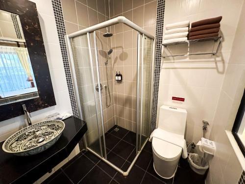 Meir Jarr Hotel Room Type - Family Deluxe Room with Balcony Meir Jarr Hotel Room Type - Family Deluxe Room with Balcony