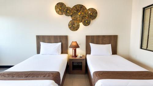 Meir Jarr Hotel - Tap to explore photos
