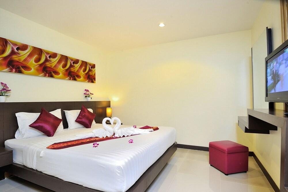 Pimrada Hotel Room Type - Standard Double Room No Windows Pimrada Hotel Room Type - Standard Double Room No Windows