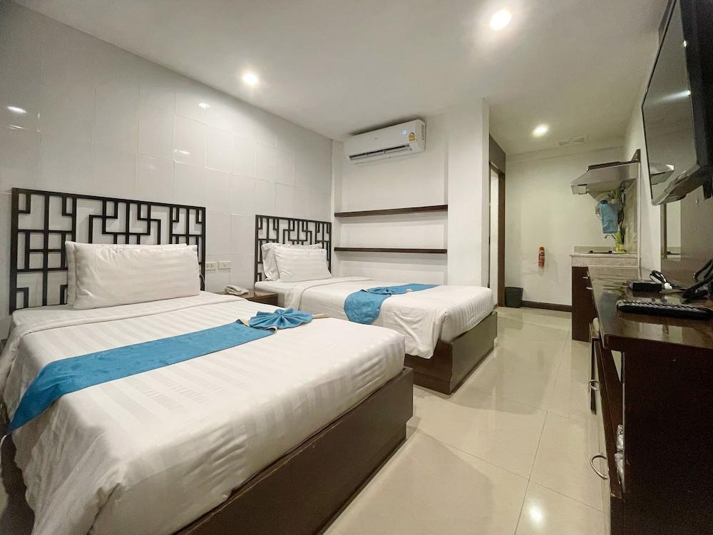 Arawana Express Chinatown Room Type - Deluxe Twin (No Window) Arawana Express Chinatown Room Type - Deluxe Twin (No Window)