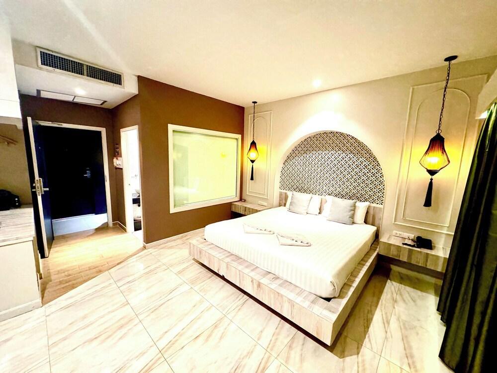 De Coze Hotel  Room Type - Superior Double Room