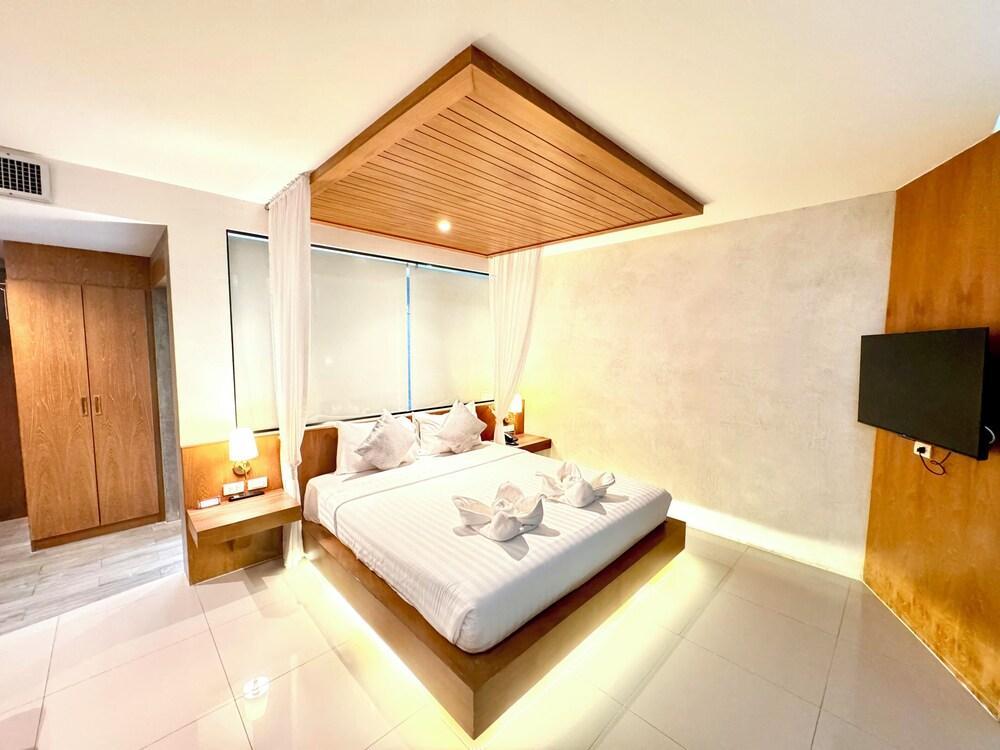 De Coze Hotel  Room Type - Deluxe Room