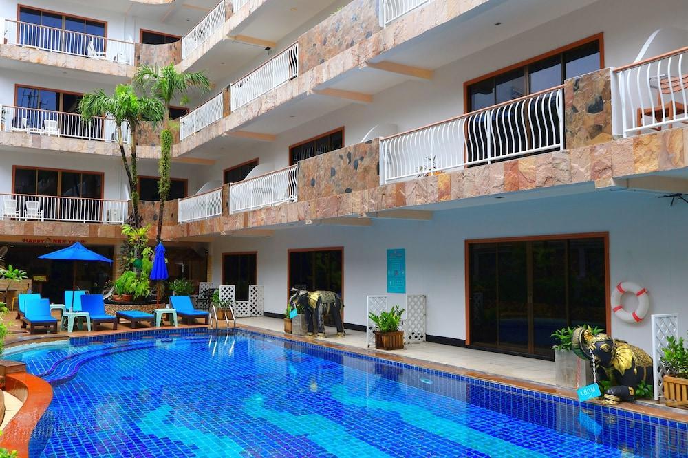 Baan Boa Resort - Tap to explore photos