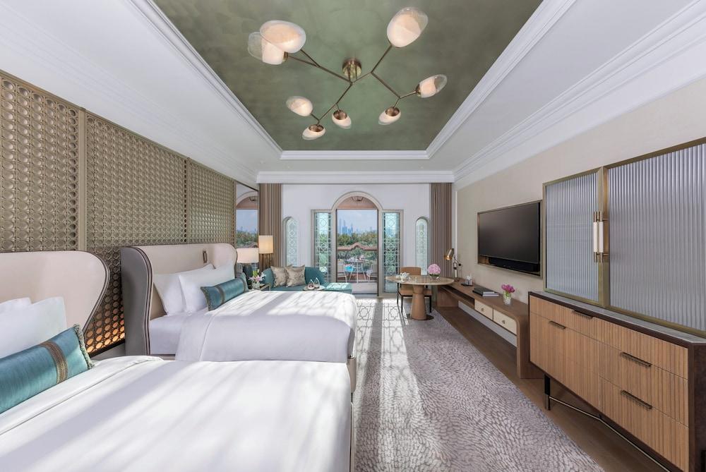 Emirates Palace Mandarin Oriental, Abu Dhabi Room Type - Deluxe Room, 2 Twin Beds, Garden View Emirates Palace Mandarin Oriental, Abu Dhabi Room Type - Deluxe Room, 2 Twin Beds, Garden View