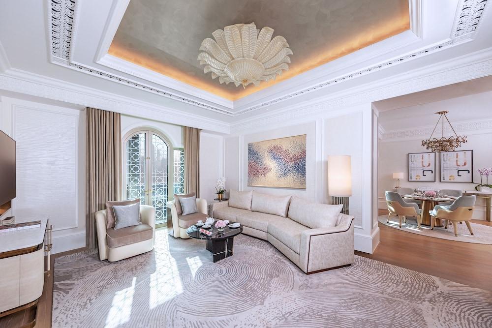 Emirates Palace Mandarin Oriental, Abu Dhabi Room Type - Panoramic Suite, Sea View
