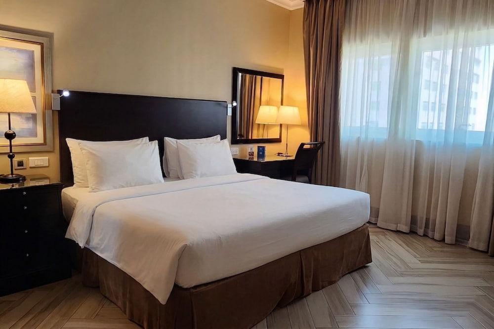 Sheraton Khalidiya Hotel Room Type - Classic Junior Suite City View