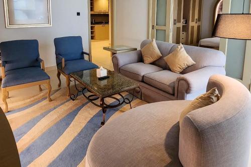 Sheraton Khalidiya Hotel - Tap to explore photos