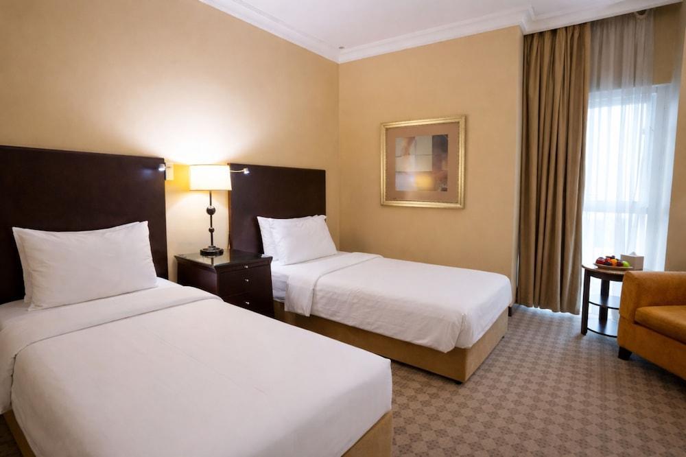 Sheraton Khalidiya Hotel Room Type - Classic Twin Room City View