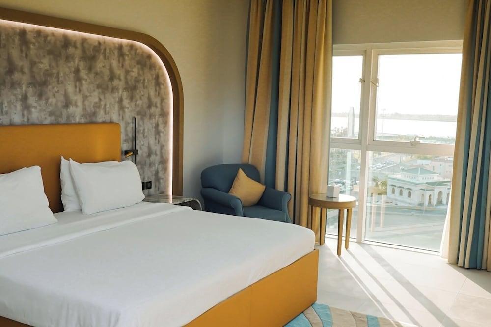 Sheraton Khalidiya Hotel - Tap to explore photos