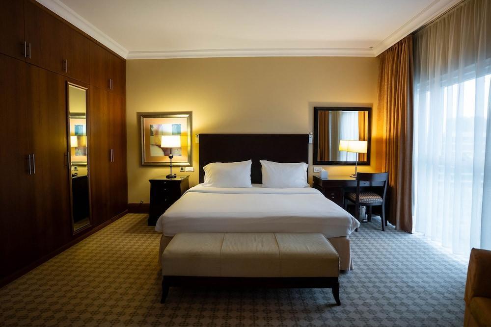 Sheraton Khalidiya Hotel Room Type - Classic Executive Suite City View