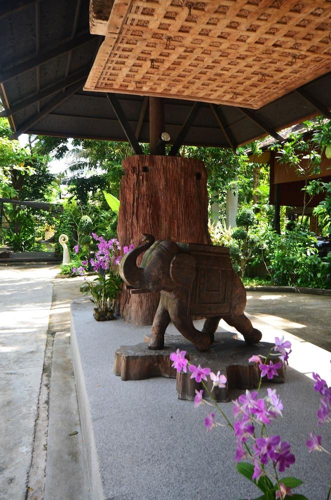 Ananta Thai Pool Villas Resort Phuket - Tap to explore photos