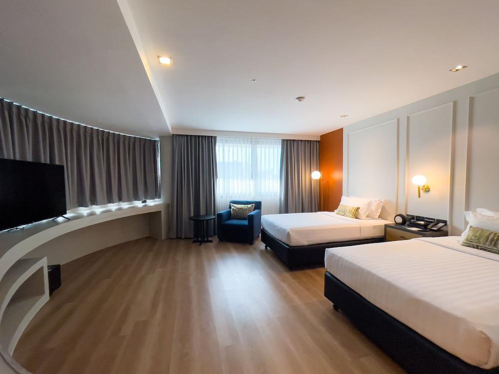 A-One Bangkok Hotel Room Type - Executive Deluxe Room Twin Bed