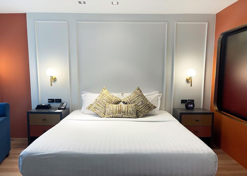 A-One Bangkok Hotel Room Type - Executive Deluxe Room Double Bed