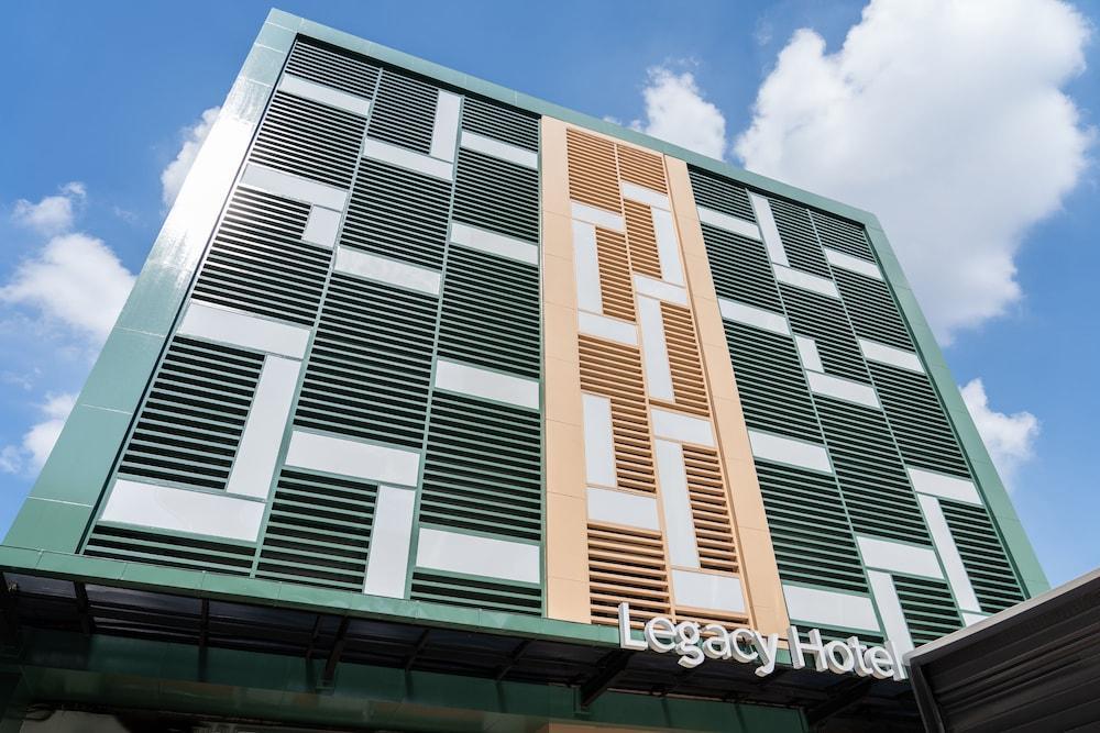 Legacy Hotel Bangkok Sukhumvit - Tap to explore photos