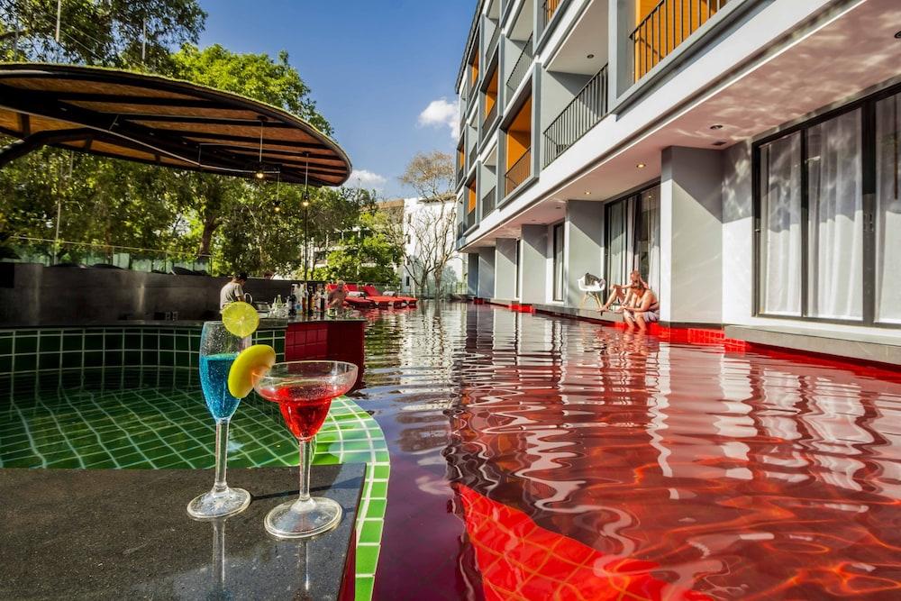 Apple A Day Resort Room Type - Deluxe Room, 1 Bedroom, Pool Access, Pool View