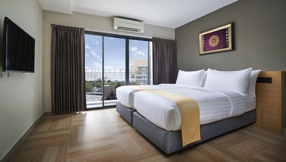 Chiva Bangkok Hotel Room Type - Suite, 1 Bedroom (Twin)