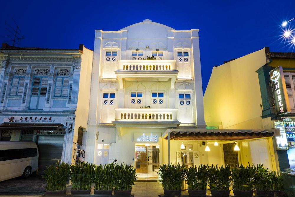 The Daulat by Hotel Calmo - Tap to explore photos
