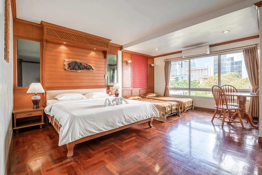 Royal Ivory Sukhumvit Nana Room Type - Deluxe triple