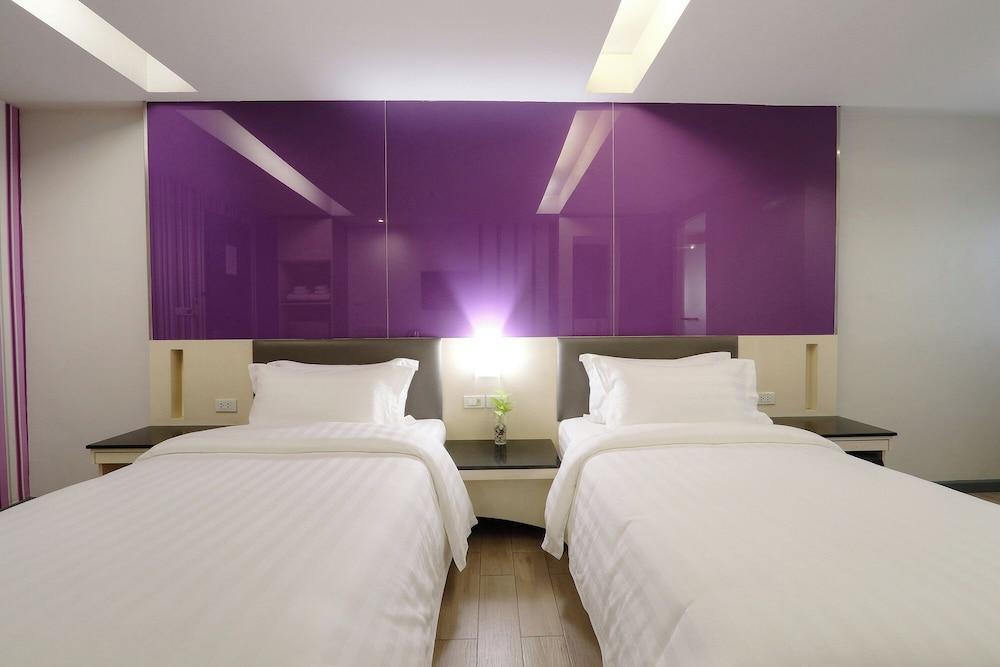 Klassique Sukhumvit Room Type - Deluxe Twin Room