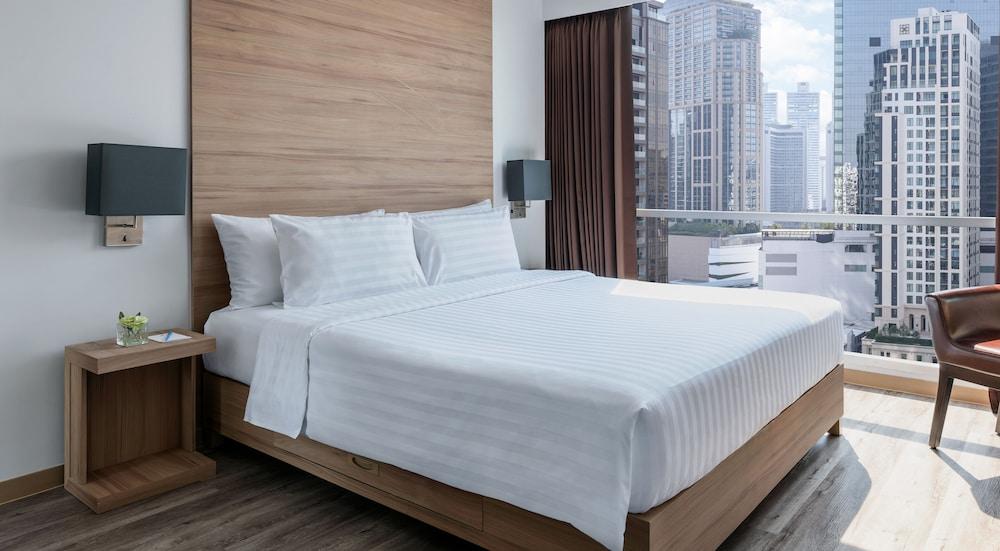 Adelphi Grande Sukhumvit Room Type - Deluxe Studio, 1 King Bed, City View