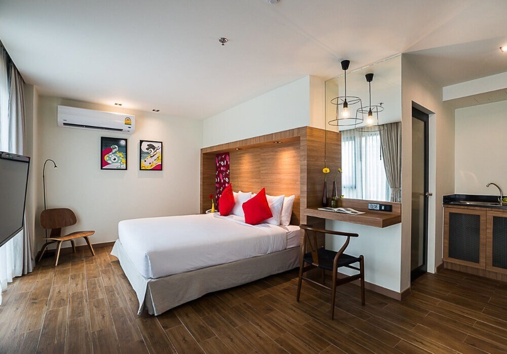 Sunshine Hip Hotel Room Type - Premium Room