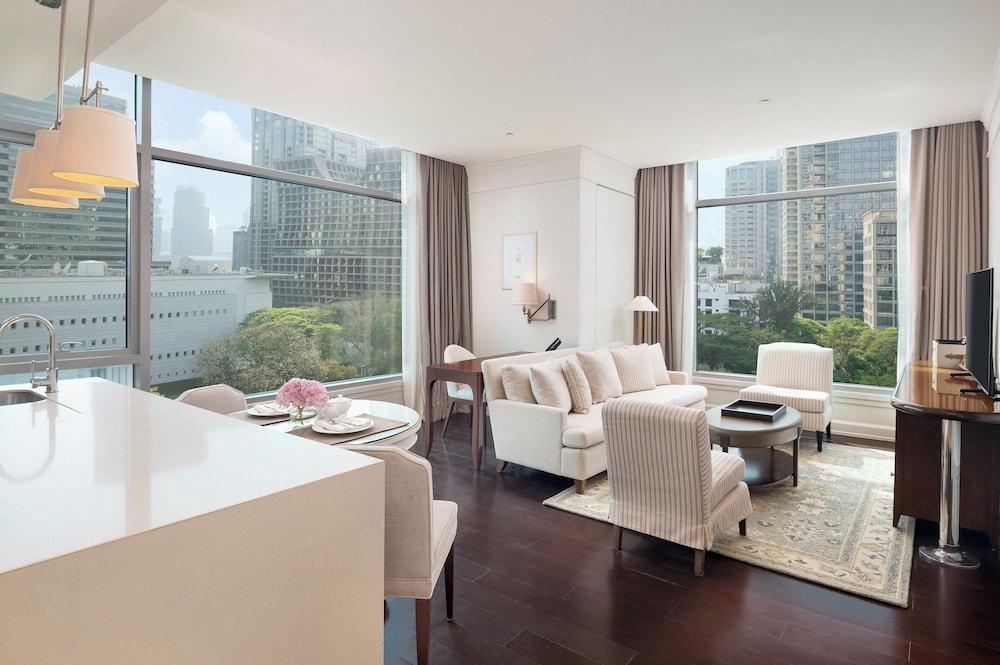 Oriental Residence Room Type - Club Room, 1 Bedroom, Corner (Prestige)