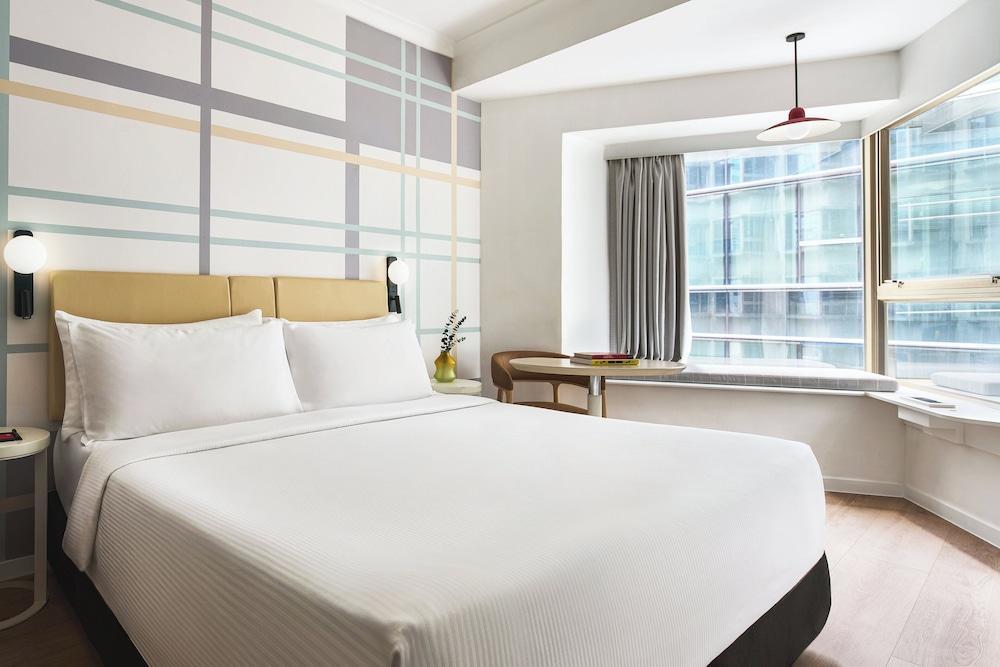 Ying’nFlo, Wesley Admiralty, Hong Kong by Langham Hospitality Group - Tap to explore photos