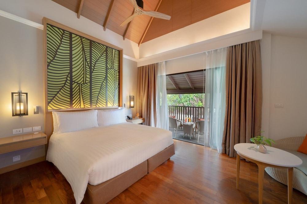 Amari Koh Samui Room Type - Deluxe King Room - Thai Village Wing