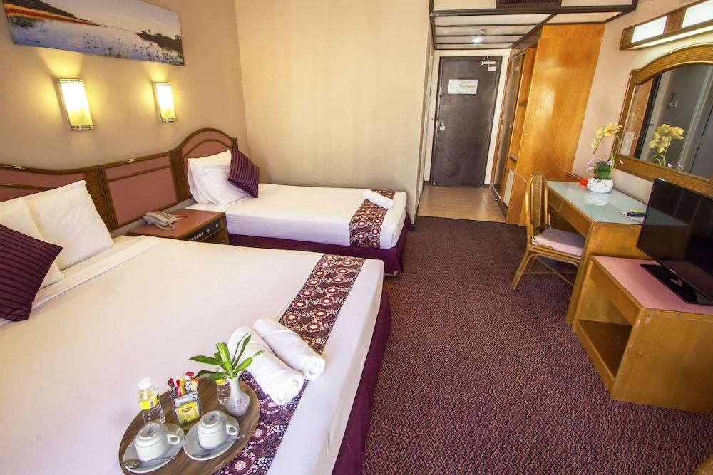 Hotel Grand Continental Room Type - Premium Triple