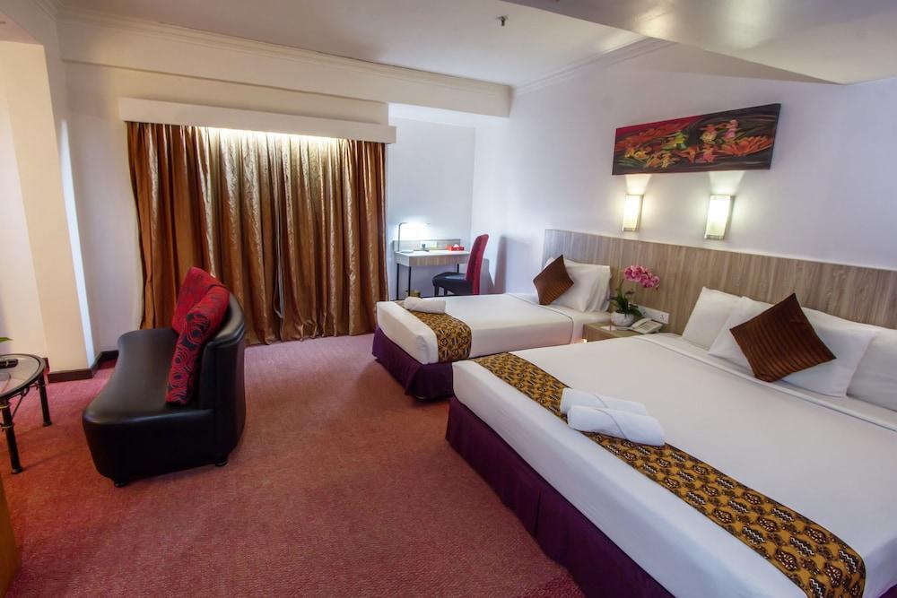 Hotel Grand Continental Room Type - FAMILY TRIPLE