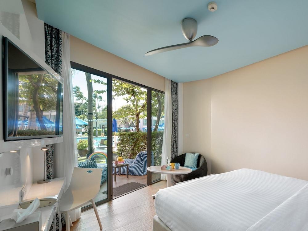 OZO Chaweng Samui Room Type - Deluxe Room, 1 King Bed (Pool)