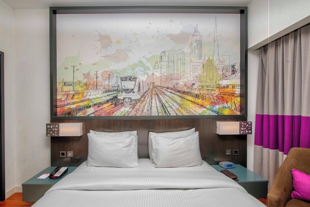 Howard Johnson Plaza by Wyndham, Dubai Deira Room Type - Deluxe King Room