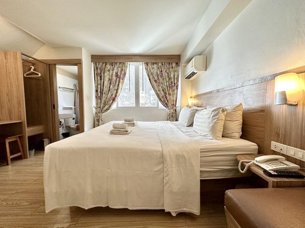Dinsomon Room Type - Superior Double or Twin Room