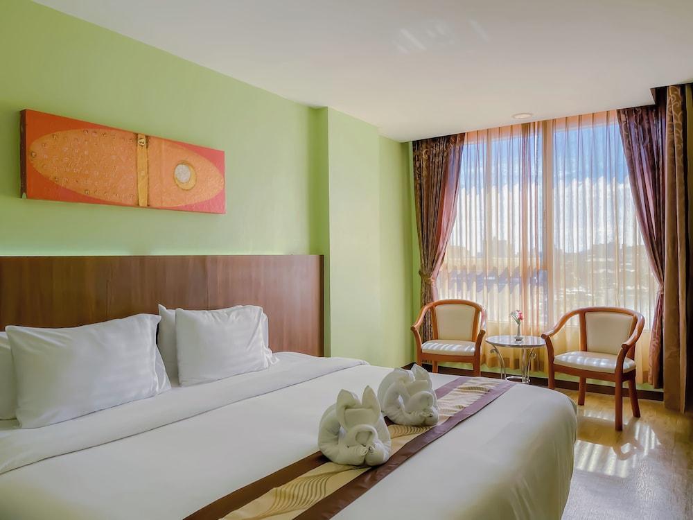 Eastern Grand Palace Room Type - Superior Double Room