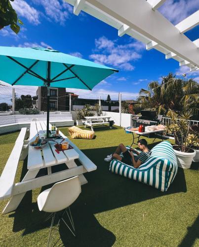 Little Coogee Hotel - Tap to explore photos