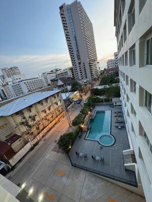 Crown Pattaya Beach Hotel - Tap to explore photos