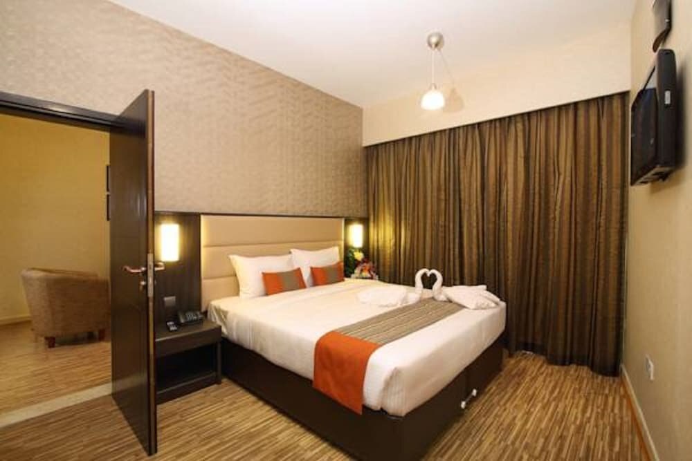 Florida Al Souq Hotel Room Type - Executive Suite