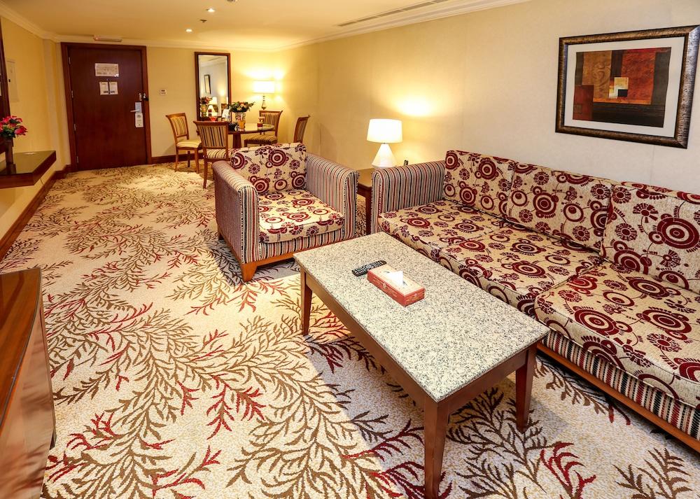 Ramee Royal Hotel- Bur Dubai - Tap to explore photos